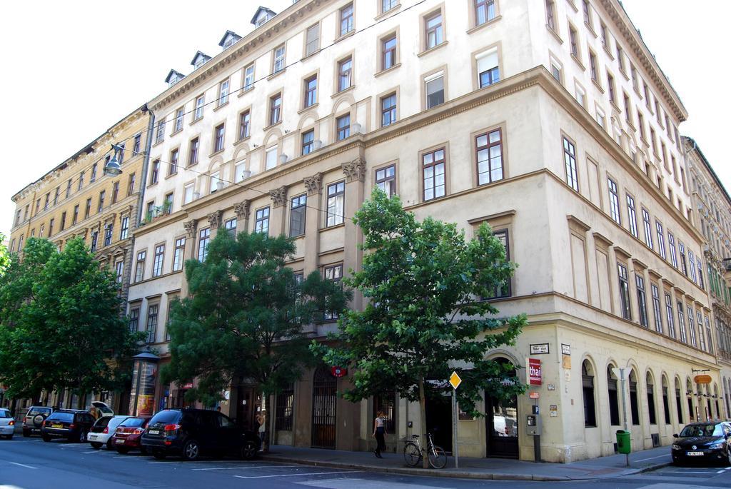 Budapest Centrum Cozy Hostel Екстериор снимка
