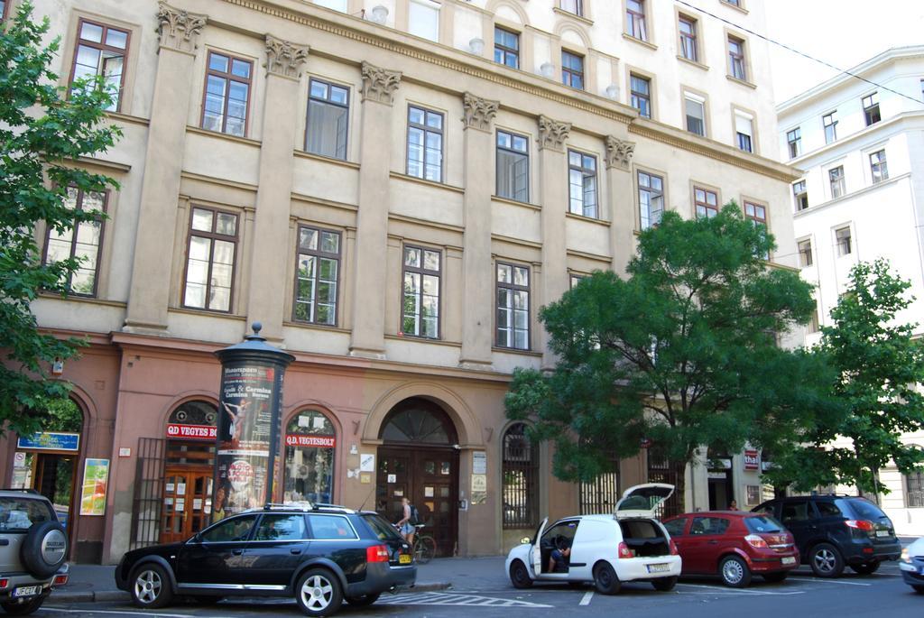 Budapest Centrum Cozy Hostel Екстериор снимка
