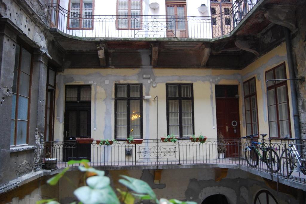 Budapest Centrum Cozy Hostel Екстериор снимка