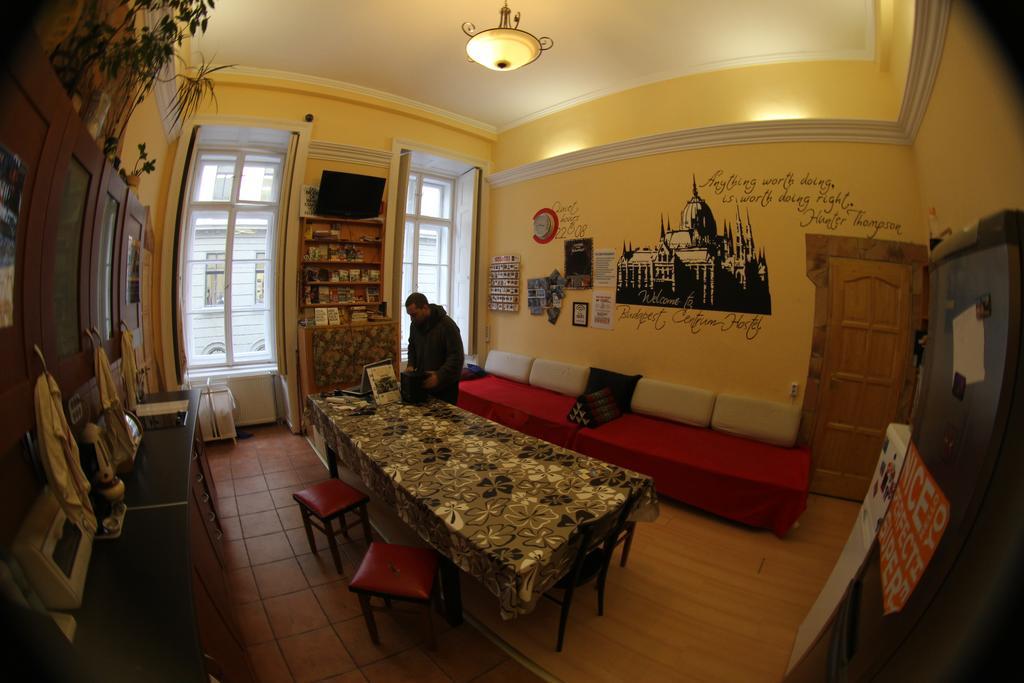 Budapest Centrum Cozy Hostel Екстериор снимка