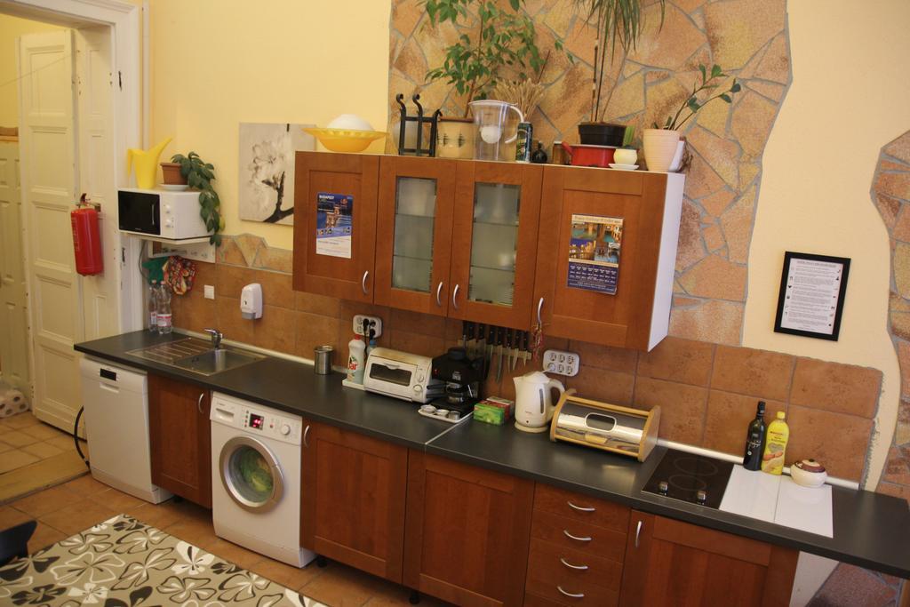 Budapest Centrum Cozy Hostel Екстериор снимка