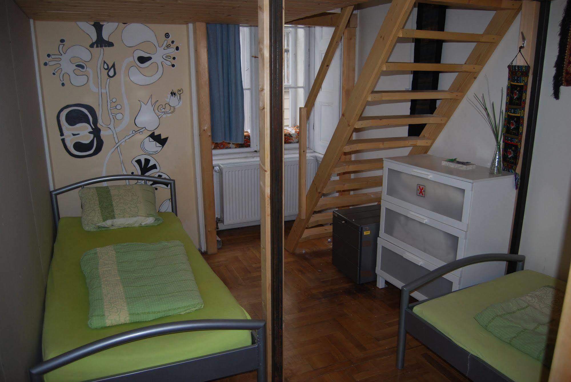Budapest Centrum Cozy Hostel Екстериор снимка