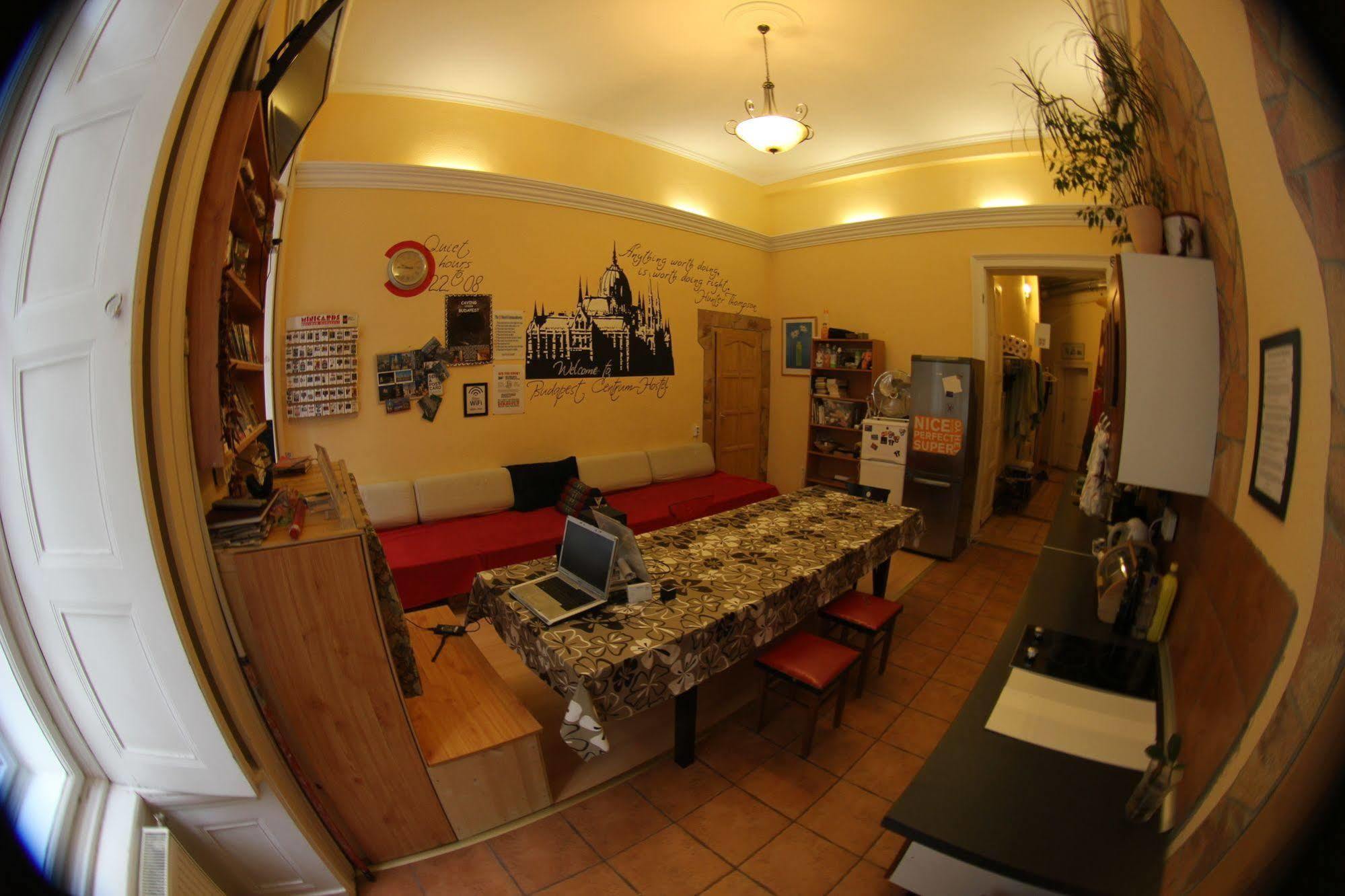 Budapest Centrum Cozy Hostel Екстериор снимка